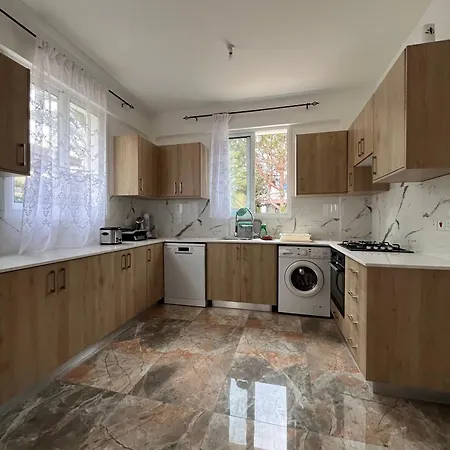 בית נופש Queen Evridiki & Panorama פאהיה