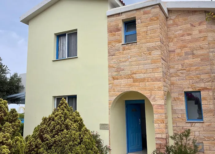 Queen Evridiki & Panorama * ペイヤ