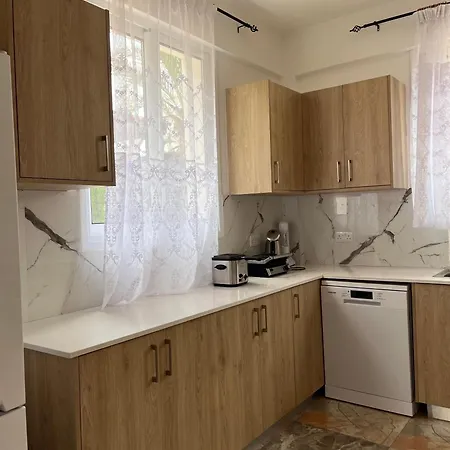 Queen Evridiki & Panorama * Пейя