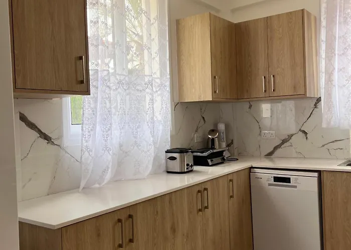 Queen Evridiki & Panorama * Pegeia